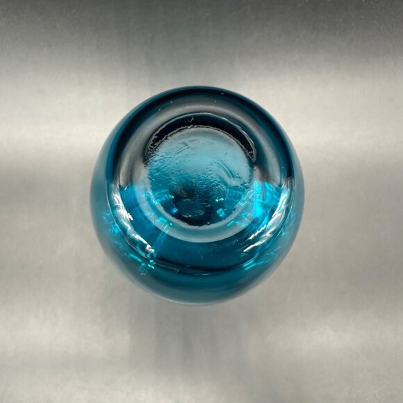 Turquoise Blue Bud Vase Blown Glass Handmade Floral Decorative Centerpiece - Picture 5 of 7